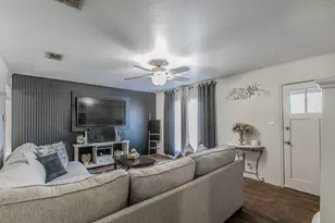 108 N Lakeview Dr, Lacy Lakeview, TX 76705 - Photo 4