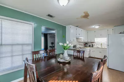 108 N Lakeview Drive, Lacy Lakeview, TX 76705 - Photo 10
