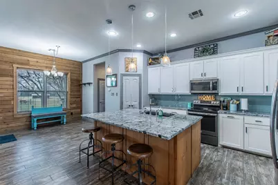 308 Wildflower, McGregor, TX 76657 - Photo 10