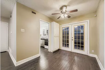 214 Austin Street, Grapevine, TX 76107 - Photo 8