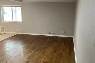 501 Merrill Dr, Bedford, TX 76022 - Photo 8