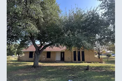 137 Oakview Circle, Waco, TX 76705 - Photo 1