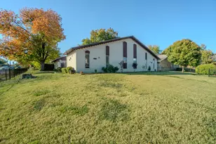 13351 Kit Ln, Dallas, TX 75240 - Photo 2