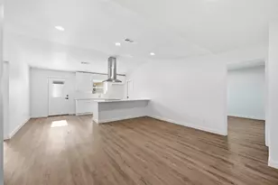 9666 Limestone Dr, Dallas, TX 75217 - Photo 4