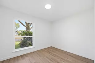 9666 Limestone Dr, Dallas, TX 75217 - Photo 18