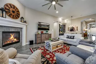 10017 Echo Summit Dr, Little Elm, TX 75068 - Photo 8