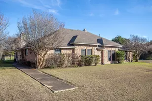 362 S Stewart Dr, Lancaster, TX 75146 - Photo 1