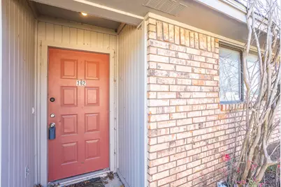 362 S Stewart Drive, Lancaster, TX 75146 - Photo 2