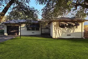 1811 W College St, Sherman, TX 75092 - Photo 1