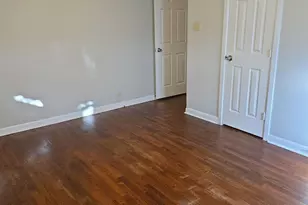 1811 W College St, Sherman, TX 75092 - Photo 4