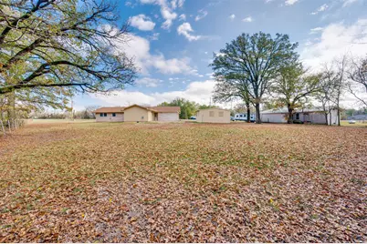 815 Clarksville Road, Bogata, TX 75417 - Photo 30