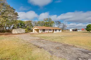 815 Clarksville Rd, Bogata, TX 75417 - Photo 32