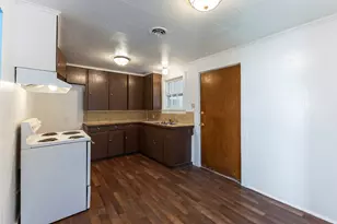 550 NE 16th St, Paris, TX 75460 - Photo 4