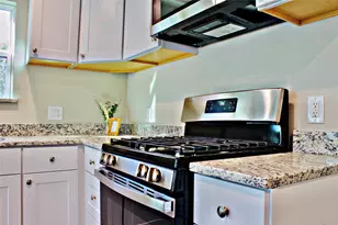 1618 Cleveland St, Greenville, TX 75401 - Photo 4