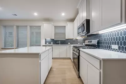 512 Parkside Drive, Argyle, TX 76226 - Photo 4