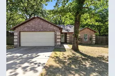 5720 Frisco Avenue, Forest Hill, TX 76119 - Photo 2