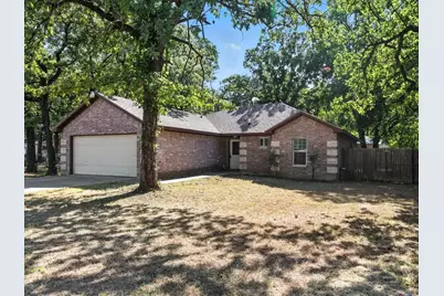 5720 Frisco Avenue, Forest Hill, TX 76119 - Photo 1