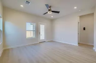 465 Suffolk Dr, Ferris, TX 75125 - Photo 6