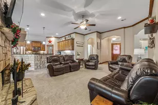 2936 Willow Ridge Cir, Granbury, TX 76049 - Photo 8