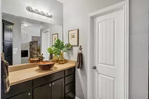 560 Jay St, Denton, TX 76208 - Photo 14