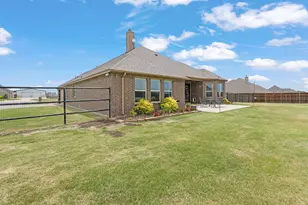 9708 Puma Tr, Godley, TX 76044 - Photo 32