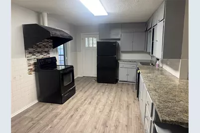 4651 C L Veasey Boulevard, Dallas, TX 75216 - Photo 18