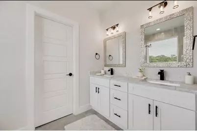 2326 Fairfax Drive, Irving, TX 75060 - Photo 24