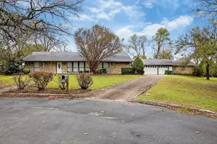 309 Jean Ct, Springtown, TX 76082 - Photo 1