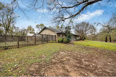 309 Jean Court, Springtown, TX 76082 - Photo 36