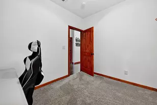 203 Mockingbird St, Ector, TX 75439 - Photo 20