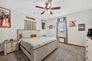 203 Mockingbird St, Ector, TX 75439 - Photo 12