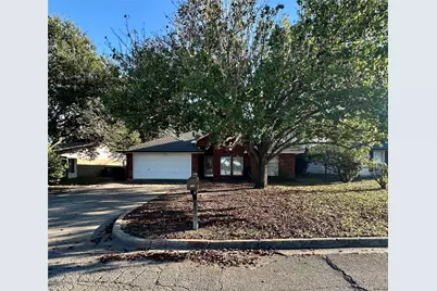 205 N Meadowview Drive, Waxahachie, TX 75165 - Photo 4