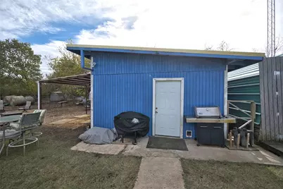 8676 Fm 697, Whitewright, TX 75491 - Photo 32