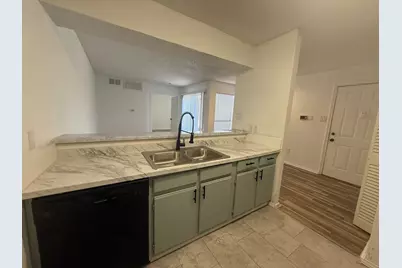 9813 Walnut Street #302, Dallas, TX 75243 - Photo 2