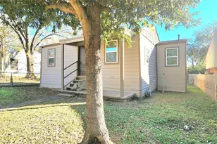 8525 Oak Haven Ln, Dallas, TX 75217 - Photo 2