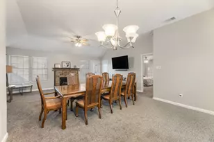 1813 Frosted Hill Dr, Carrollton, TX 75010 - Photo 10