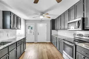 1915 Shaw St, Dallas, TX 75212 - Photo 6