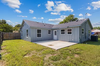 526 SE 11th, Grand Prairie, TX 75051 - Photo 16
