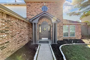 1713 River Birch Dr, Flower Mound, TX 75028 - Photo 2