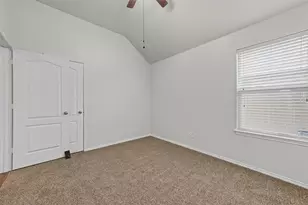 2008 Cattle Creek Rd, Fort Worth, TX 76134 - Photo 16