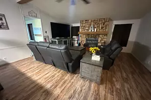 236 Oakgrove Cir, Elm Mott, TX 76640 - Photo 40