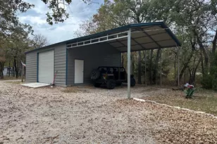 236 Oakgrove Cir, Elm Mott, TX 76640 - Photo 4