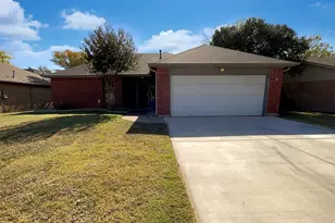 6544 Meadowlark Ln E, Watauga, TX 76148 - Photo 1