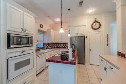 2305 Bridgeton Lane, Bedford, TX 76021 - Photo 30