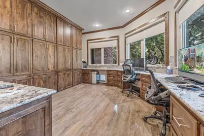 19069 Lakeview Court, Whitney, TX 76692 - Photo 12