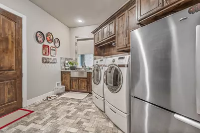 19069 Lakeview Court, Whitney, TX 76692 - Photo 16