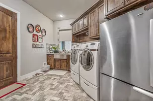 19069 Lakeview Ct, Whitney, TX 76692 - Photo 16