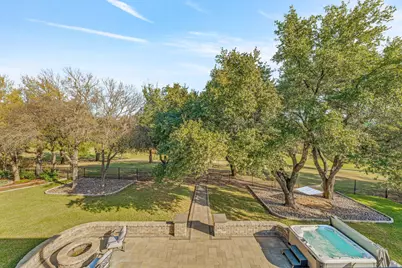 19069 Lakeview Court, Whitney, TX 76692 - Photo 32