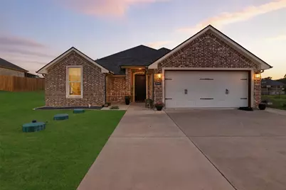 5007 Terlingua Drive, Granbury, TX 76048 - Photo 2