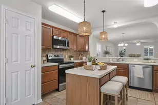 301 Mary Kay Ct, Burleson, TX 76028 - Photo 4